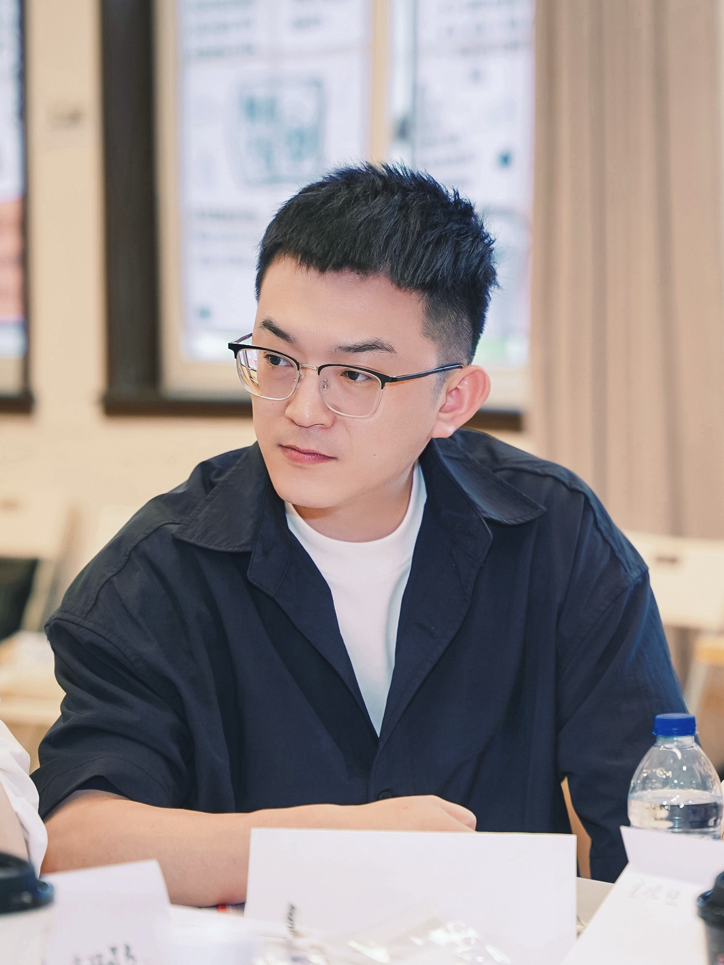 85后沪漂青年:关爱特殊群体,守护少年的你(上海歌舞团-李宗博)【人物正面照】 (2).jpg 85后沪漂青年:关爱特殊群体,守护少年的你(上海歌舞团-李宗博)【人物正面照】 (2).jpg