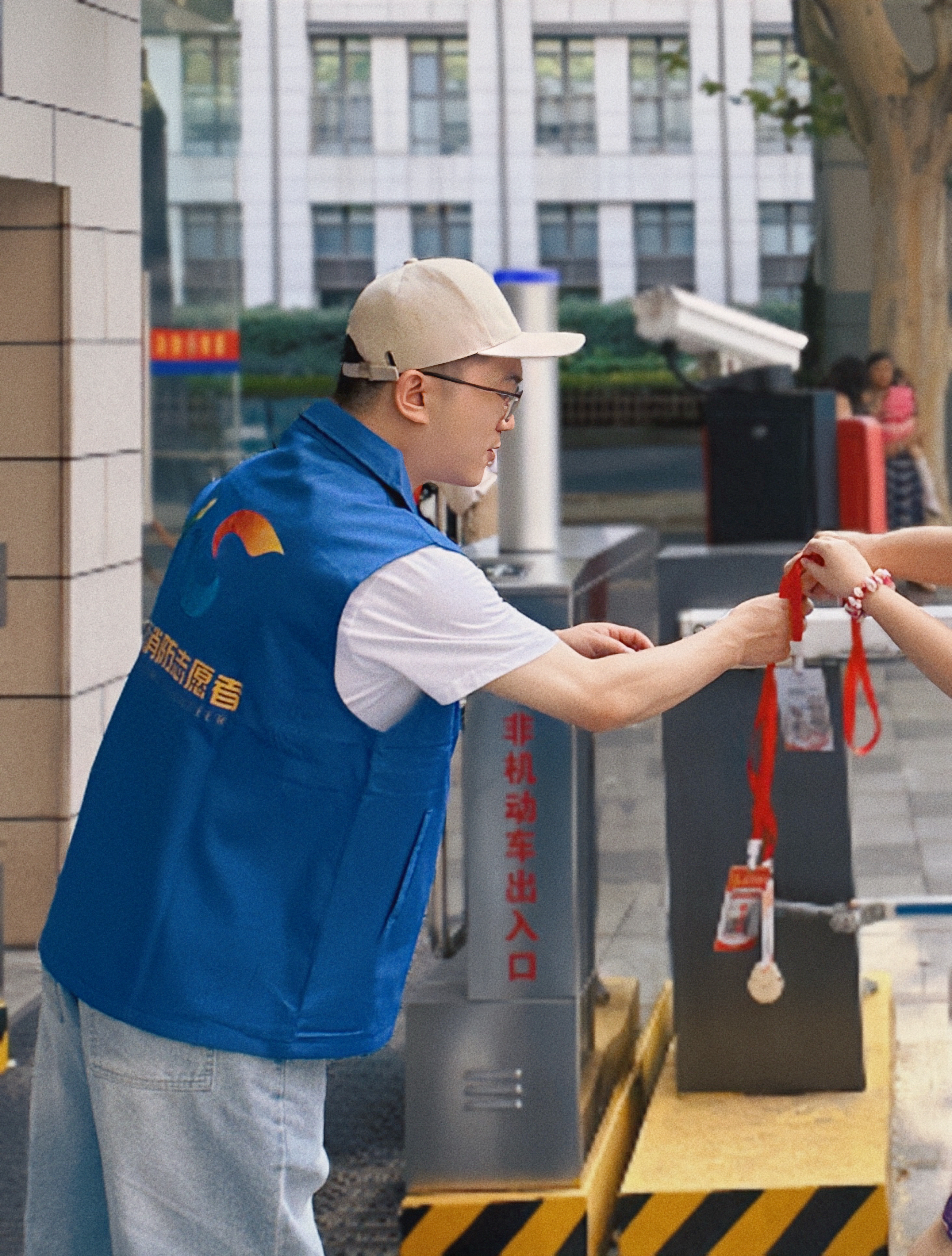 85后沪漂青年:关爱特殊群体,守护少年的你(上海歌舞团-李宗博)【工作照】 (1).jpg 85后沪漂青年:关爱特殊群体,守护少年的你(上海歌舞团-李宗博)【工作照】 (1).jpg