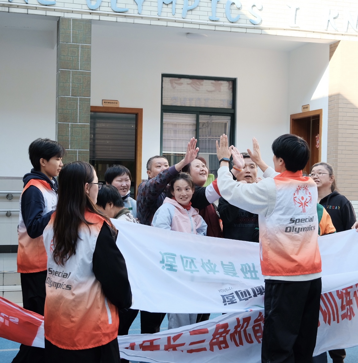 服务3.jpg 服务3.jpg