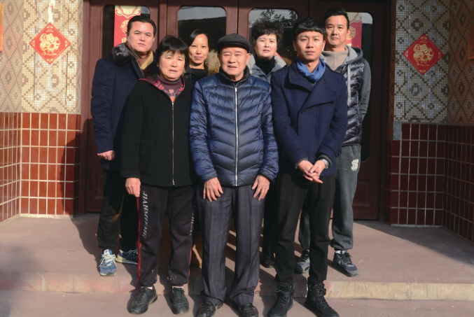 张金龙家庭.png