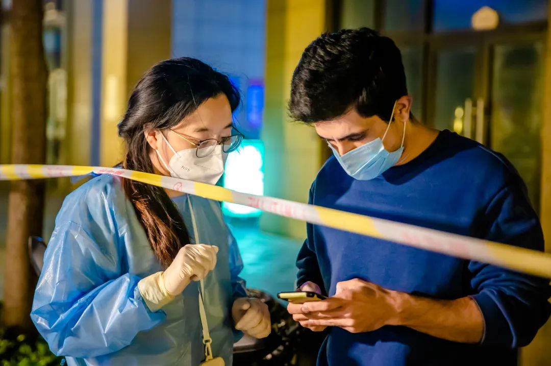 2“跑腿哥”“翻译通”“知心姐”“楼小助” 翻译志愿.jpg