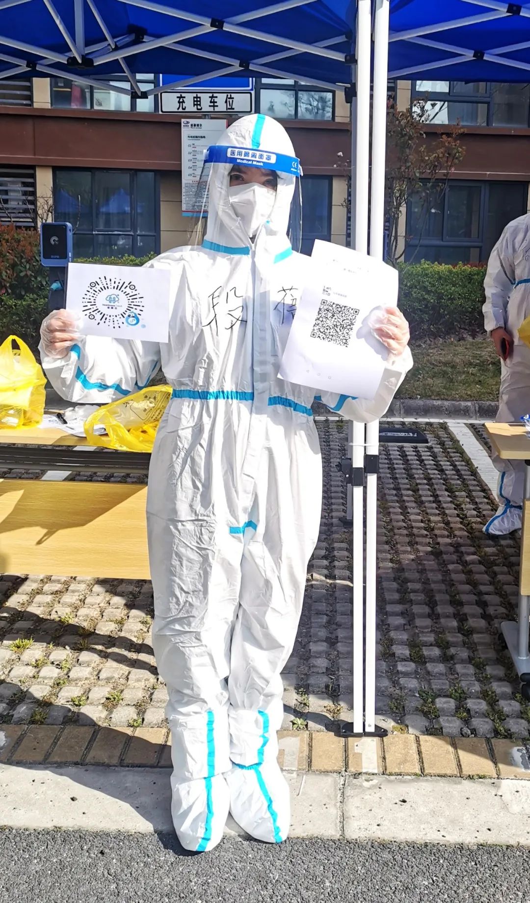 4“跑腿哥”“翻译通”“知心姐”“楼小助” 企业志愿.jpg